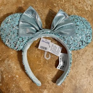 Hong Kong Disneyland Arendelle Aqua Sequin Minnie Mouse Ears Headband NWT